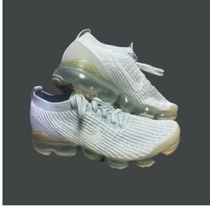 Nike Air VaporMax FlyKnit Platinum Size 8